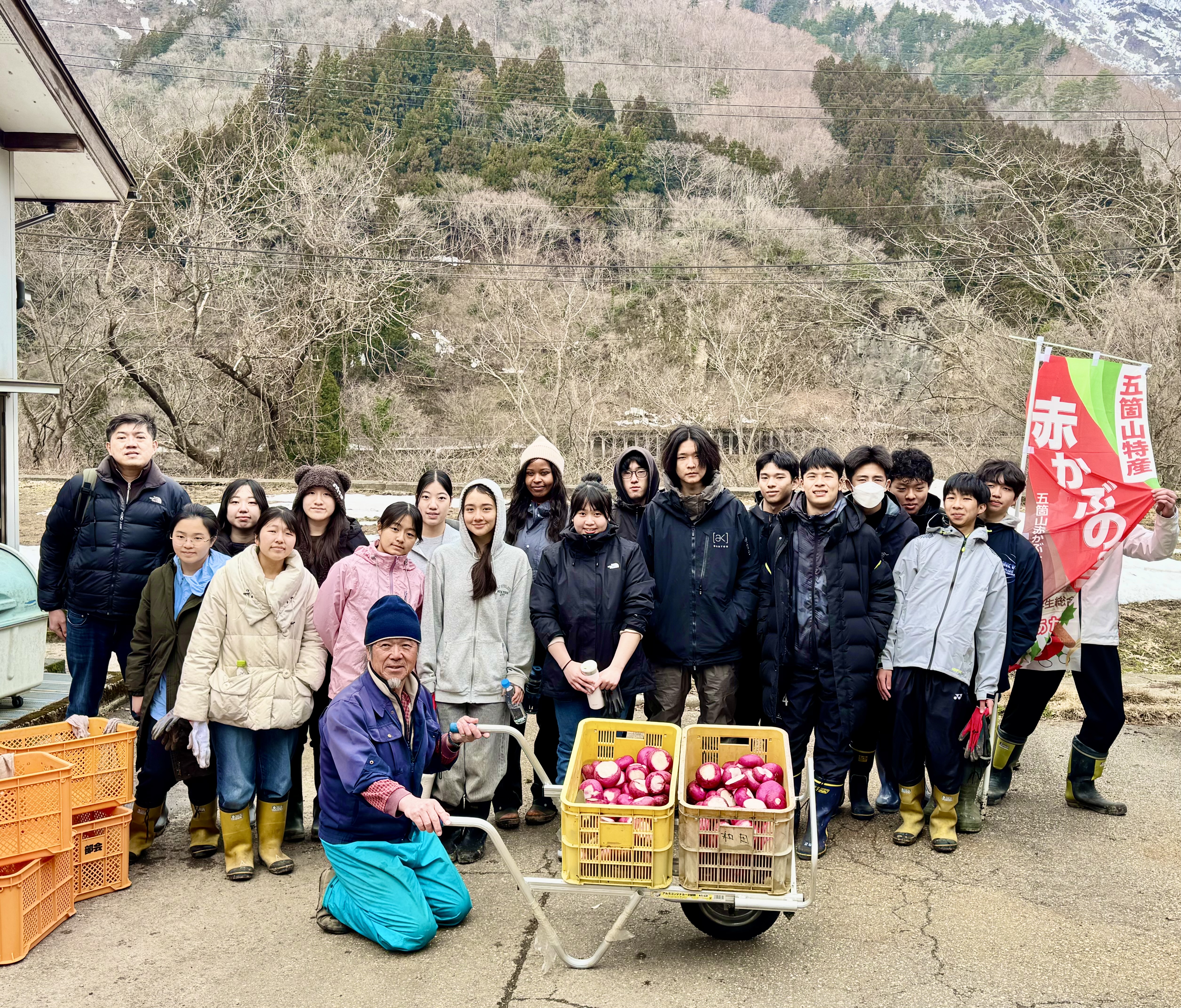 Volunteer Activities in Gokayama, Toyama Prefecture
